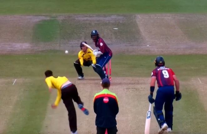 Kent vs Gloucestershire: Daniel Bell-Drummond's 76 off 52