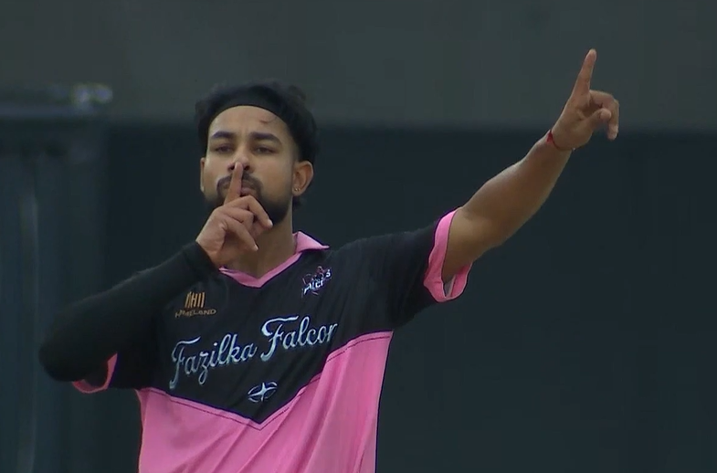 Fazilka Falcons beat Bathinda Royals by 17 runs on DLS method | Match 12
