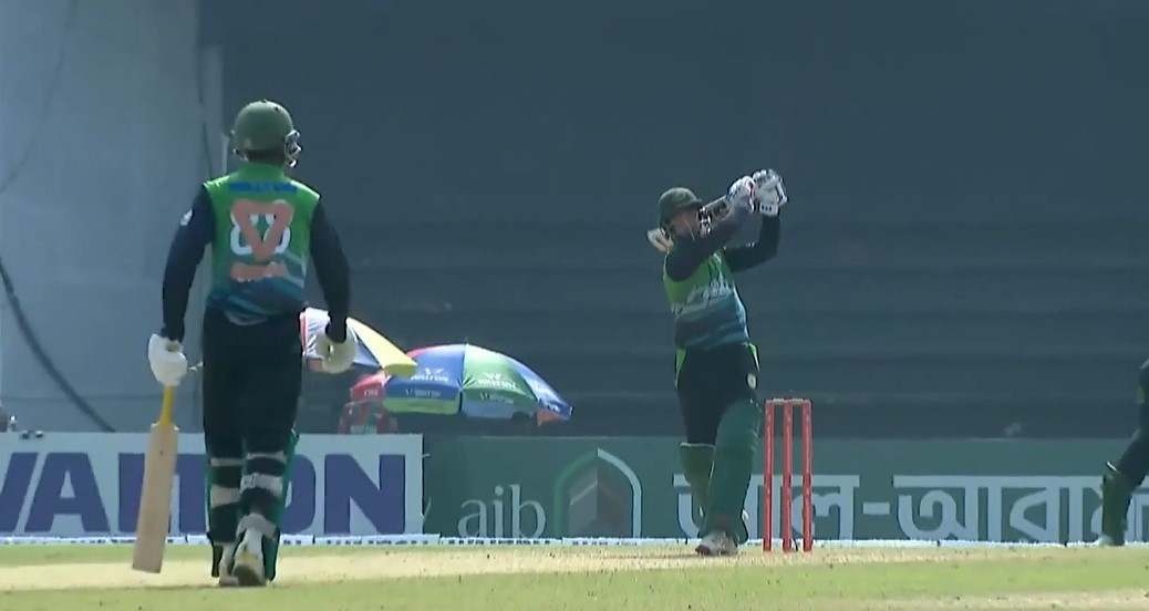 Jishan Alam's 60 off 32 | Match 25