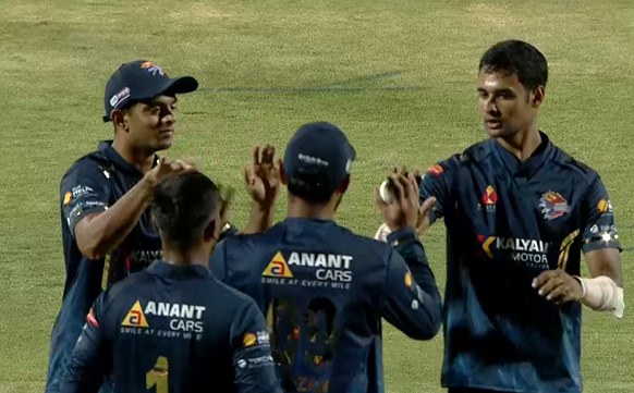 Kalyani Bengaluru Blasters beat Shivamogga Yodhas by 16 runs on VJD method | Match 4