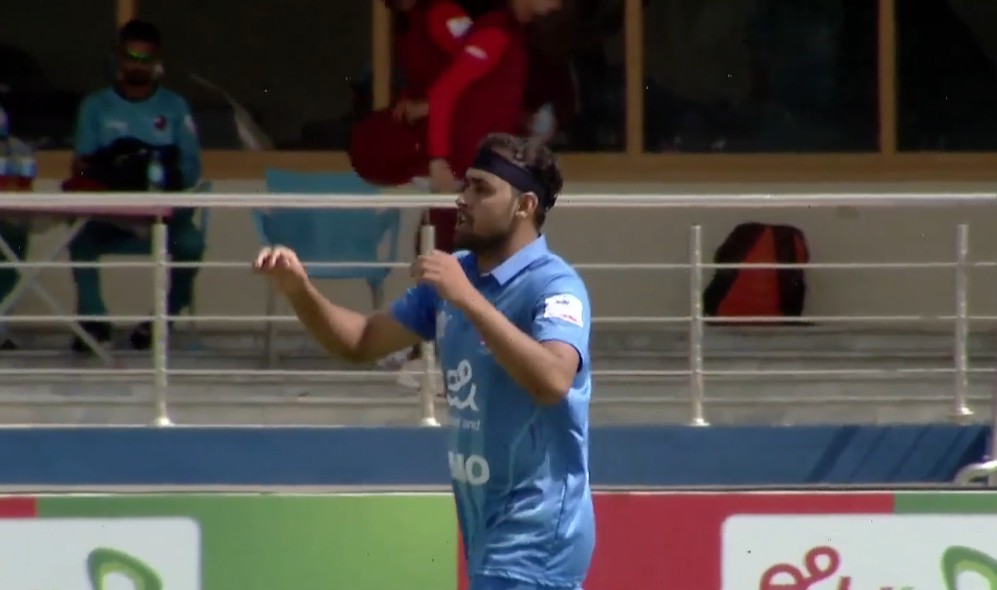 Nabi Mia Khail's 3 for 18 | Match 2