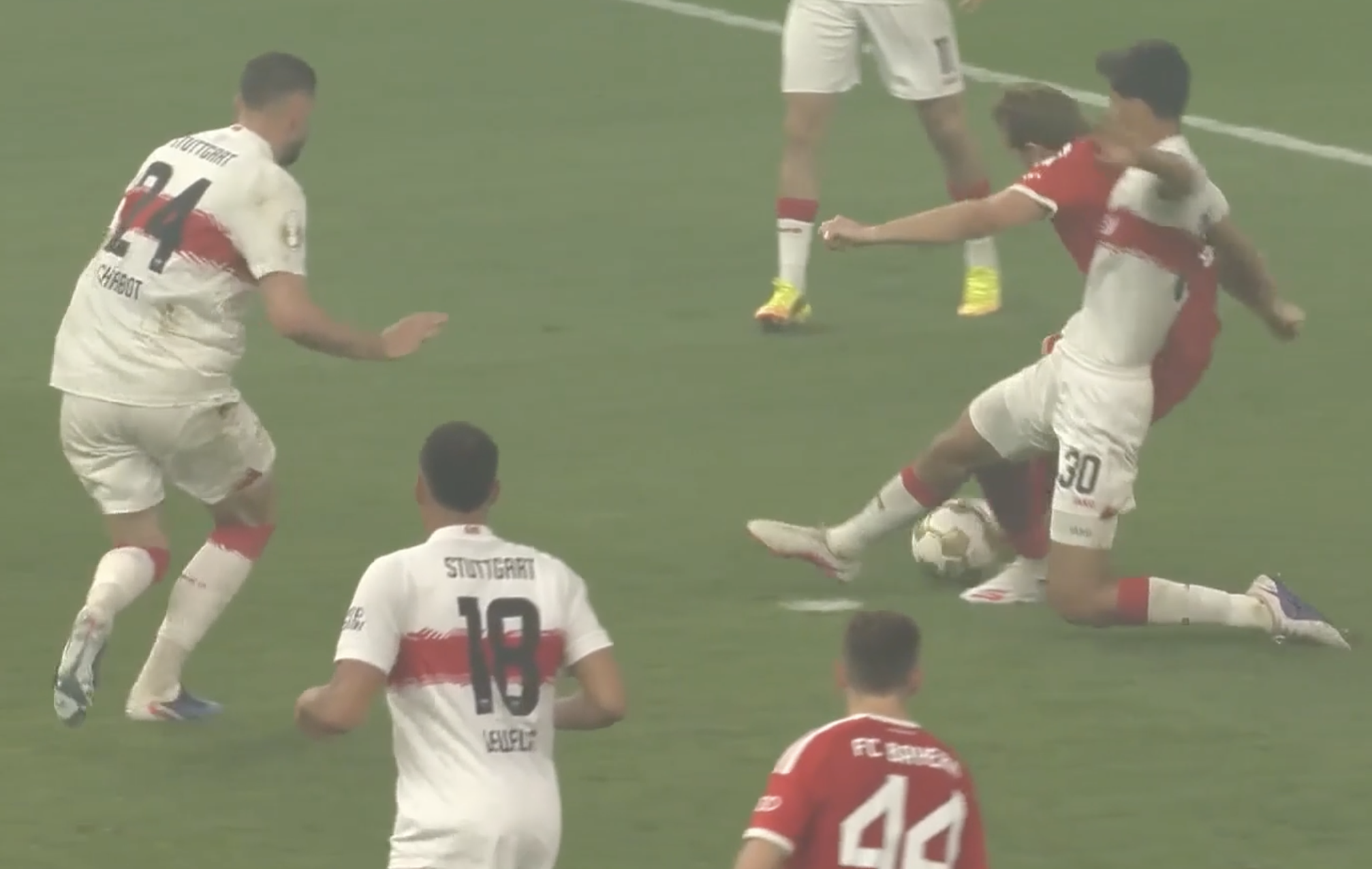 EXQUISITE! Kane doubles Bayern's lead vs VfB Stuttgart