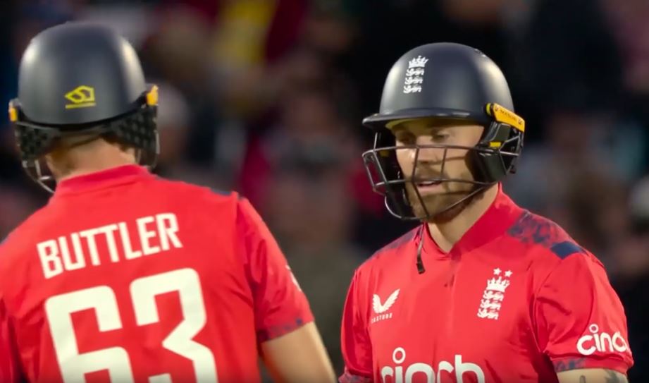 4th T20I, England Innings: All fours