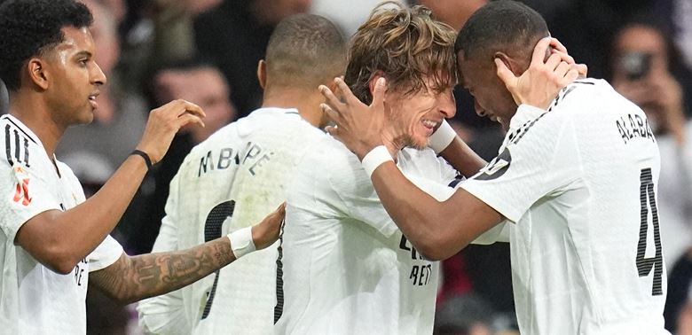 Ancelotti hails 39-year-old Modric as example for younger players