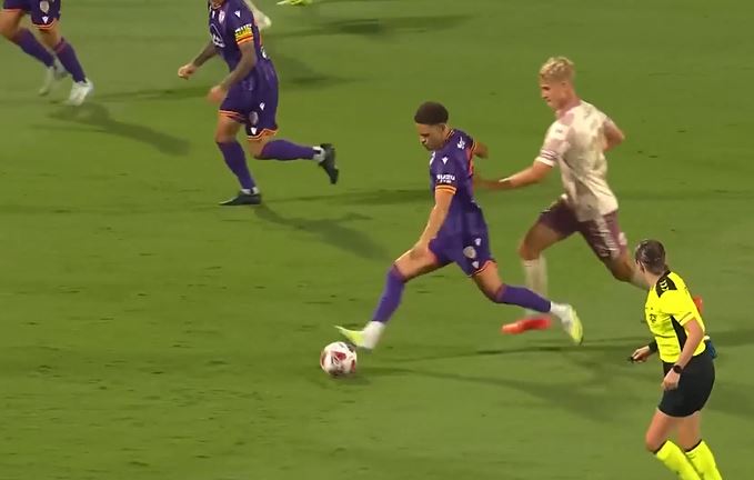 Long-Range Madness! Luke Amos blew Brisbane to bits