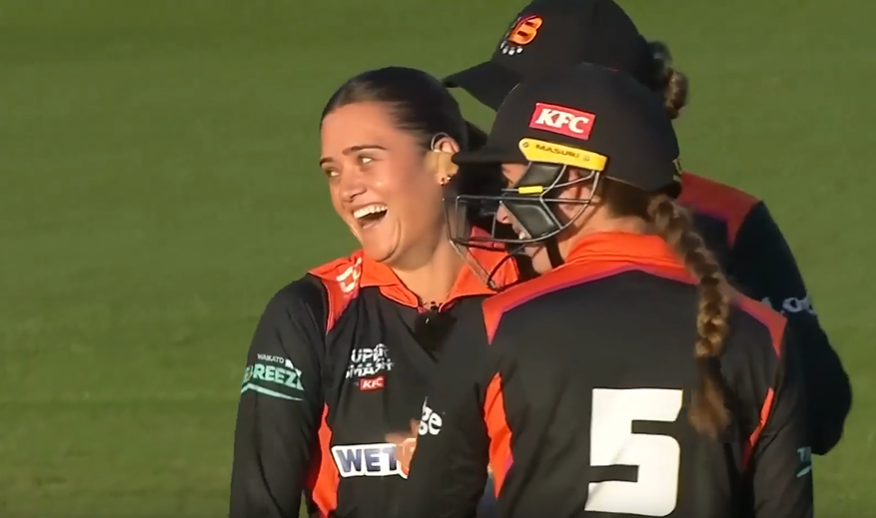 Marama Downes's 4 for 11 | Match 13
