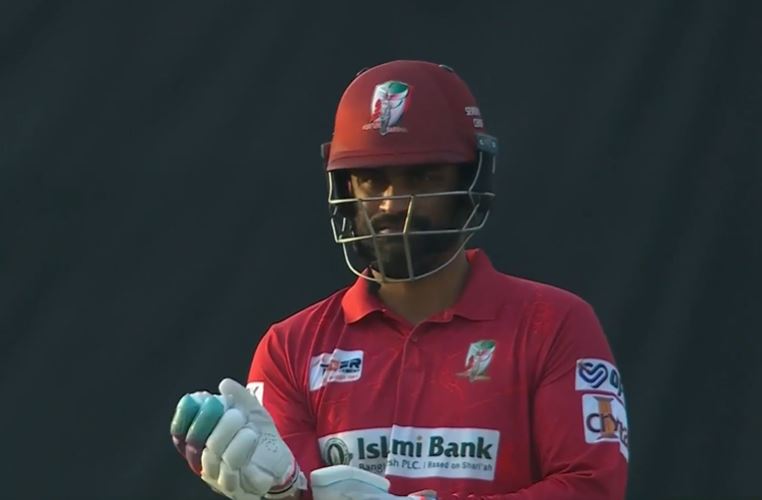 Tamim Iqbal Sets the Tone with Classy 66