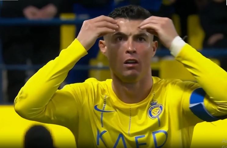 Ronaldo, Otavio Shine to Drub Al-Fayha 2-0