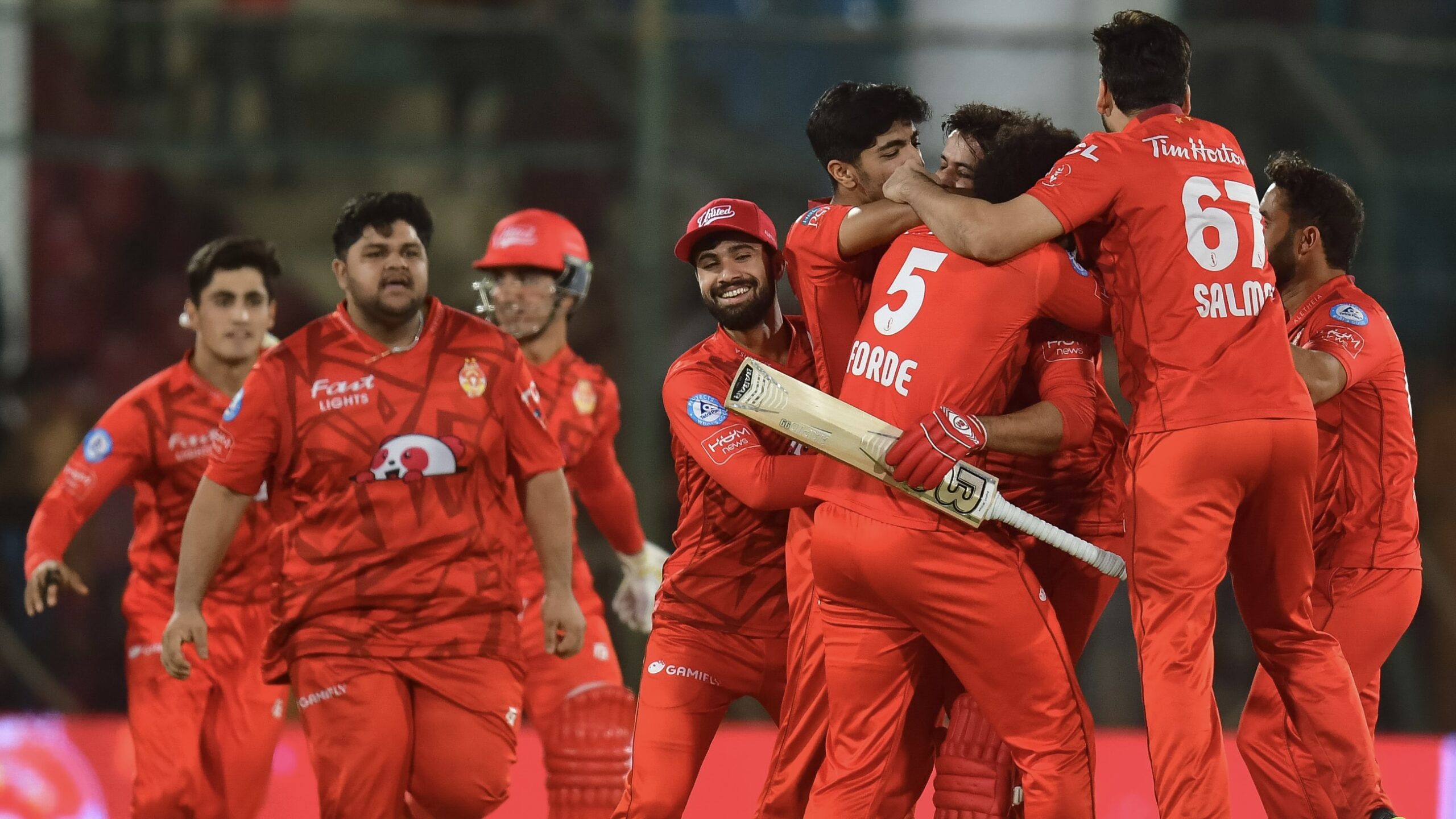 Islamabad Clinch PSL Title! Thrilling Victory Over Multan in Dramatic Final!