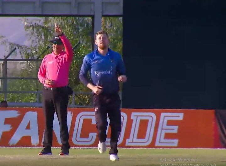 5th T20I: Bernard Scholtz’s 4 for 20