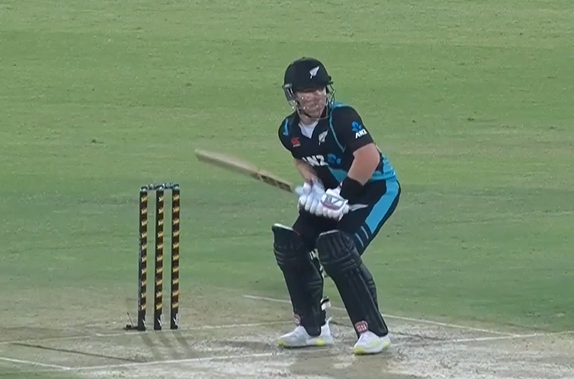 5th T20I: Tim Seifert's 52 off 33