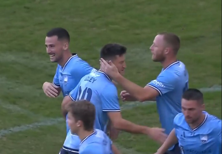 Relentless Sydney FC dominate Perth Glory 7-1