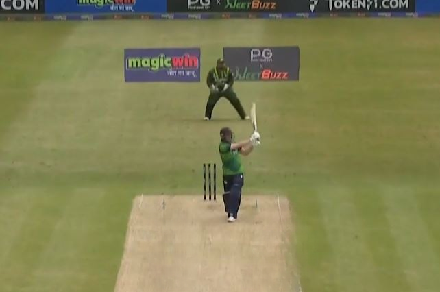3rd T20I, Ireland Innings: All fours
