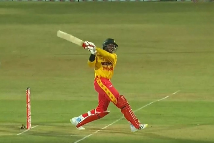 1st T20I, Zimbabwe Innings: All sixes