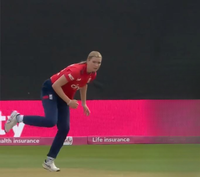 1st T20I: Lauren Bell's 3 for 22