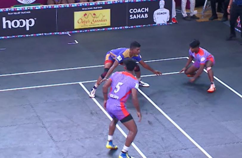 M. Dhanasekar delivers the goods with 8 raid points