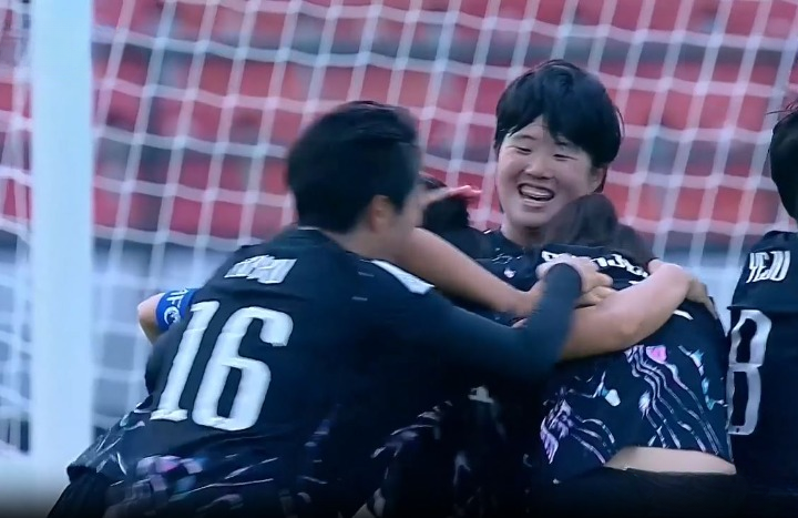 Korea Republic beat China PR 2-1 to secure the third spot