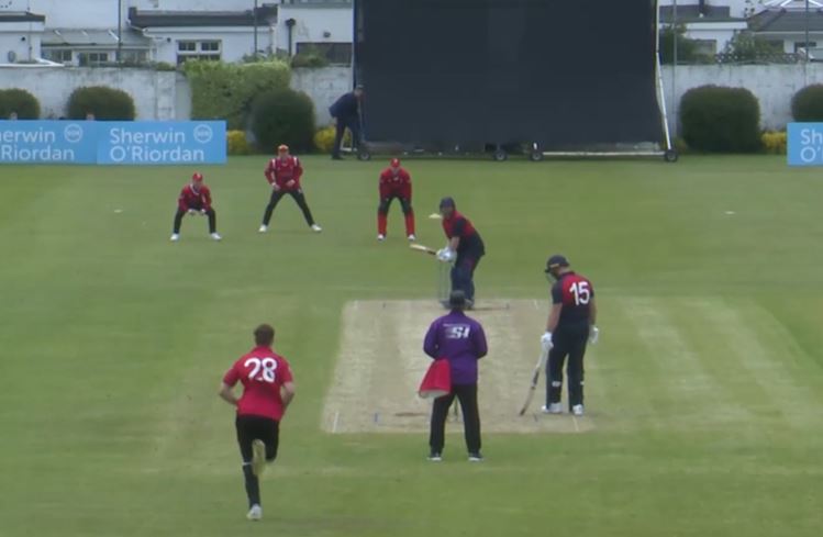 Northern Knights vs Munster Reds: Paul Stirling's 76 off 49