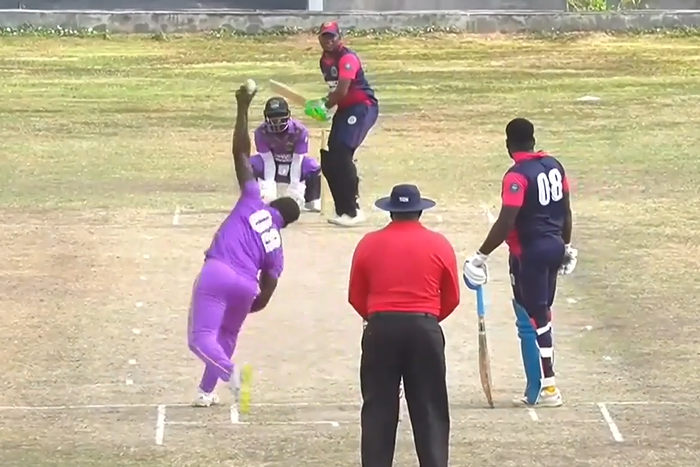 Berbice Pirahnas vs Essequibo Anacondas: Quentin Sampson's 50*off 17