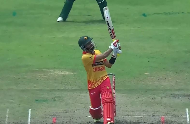 5th T20I, Zimbabwe Innings: All sixes